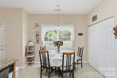 5619 Hedgecrest Place, Charlotte, NC 28269 - Photo 14