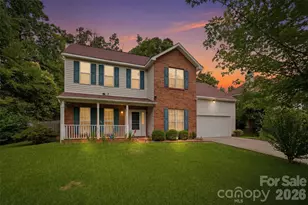 5619 Hedgecrest Pl, Charlotte, NC 28269 - Photo 2
