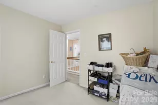 5619 Hedgecrest Pl, Charlotte, NC 28269 - Photo 26