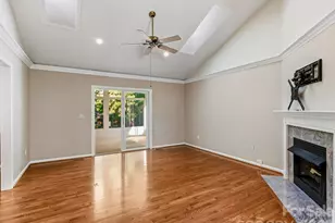 286 Charlestown Dr, Hendersonville, NC 28792 - Photo 6