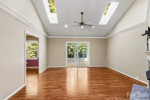 286 Charlestown Dr, Hendersonville, NC 28792 - Photo 2