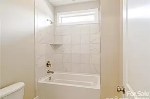 10136 Fairlea Dr, Charlotte, NC 28269 - Photo 20