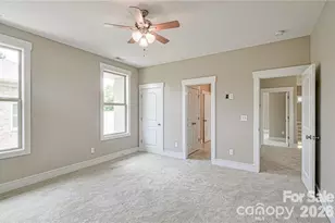 10136 Fairlea Dr, Charlotte, NC 28269 - Photo 18