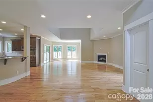 10136 Fairlea Dr, Charlotte, NC 28269 - Photo 6