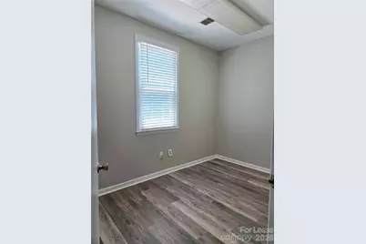 233 S Sharon Amity Road #107, Charlotte, NC 28211 - Photo 6