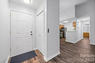 8119 Tremaine Ct, Charlotte, NC 28227 - Photo 6