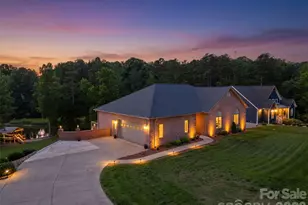 495 Windsor Dr, Taylorsville, NC 28681 - Photo 4