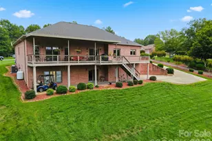 495 Windsor Dr, Taylorsville, NC 28681 - Photo 12