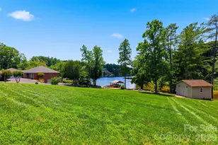495 Windsor Dr, Taylorsville, NC 28681 - Photo 2
