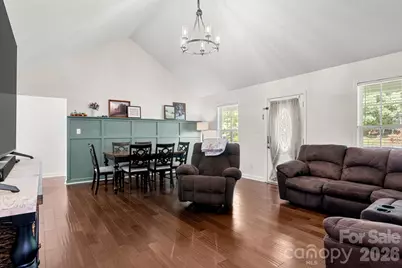510 Roberts Avenue, York, SC 29745 - Photo 4