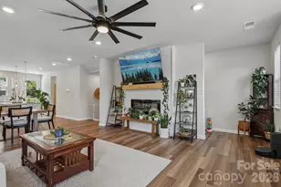 10122 Hemingway Pl, Charlotte, NC 28227 - Photo 8