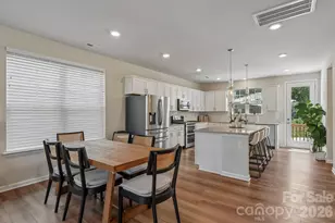 10122 Hemingway Pl, Charlotte, NC 28227 - Photo 10