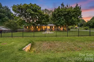 6108 Mallard Dr, Charlotte, NC 28227 - Photo 2