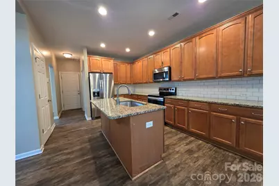 5908 Bonnybridge Court, Charlotte, NC 28278 - Photo 12