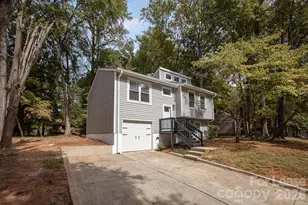 9501 Fairway Ridge Rd, Charlotte, NC 28277 - Photo 2