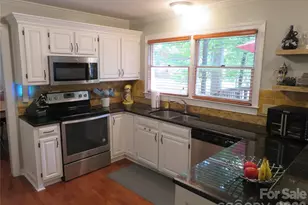1843 Tanfield Dr, Matthews, NC 28105 - Photo 8
