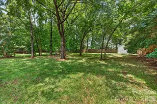 8610 Brookstead Dr, Charlotte, NC 28215 - Photo 40