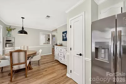 8610 Brookstead Drive, Charlotte, NC 28215 - Photo 18
