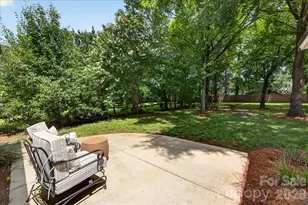 8610 Brookstead Dr, Charlotte, NC 28215 - Photo 38