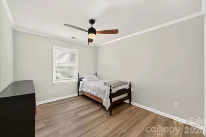 8610 Brookstead Drive, Charlotte, NC 28215 - Photo 32