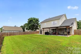7613 Deluca Dr, Charlotte, NC 28215 - Photo 42