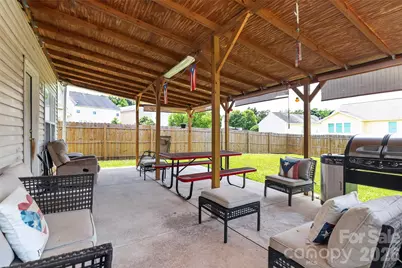 7613 Deluca Drive, Charlotte, NC 28215 - Photo 38