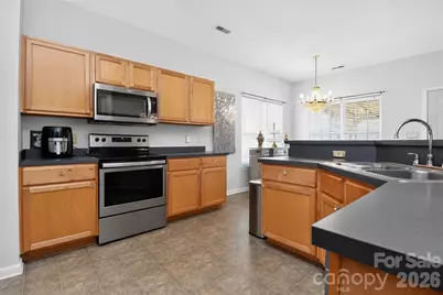 7613 Deluca Drive, Charlotte, NC 28215 - Photo 14