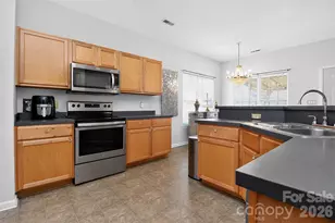 7613 Deluca Dr, Charlotte, NC 28215 - Photo 14