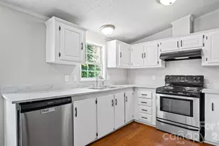 3532 4th Ave Ln NE, Conover, NC 28613 - Photo 6