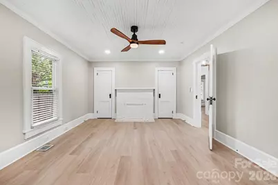 1601 Lawing Road, Charlotte, NC 28216 - Photo 18
