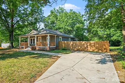 1601 Lawing Road, Charlotte, NC 28216 - Photo 2