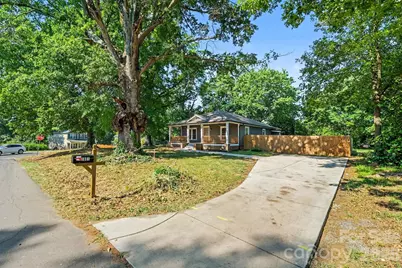 1601 Lawing Road, Charlotte, NC 28216 - Photo 4