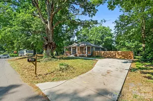 1601 Lawing Rd, Charlotte, NC 28216 - Photo 4