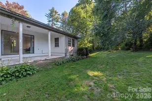 142 Whisperwood Dr, Hendersonville, NC 28791 - Photo 2