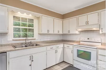 142 Whisperwood Drive #19, Hendersonville, NC 28791 - Photo 14