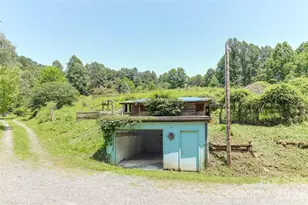435 Mountain Cv Rd, Marshall, NC 28753 - Photo 6