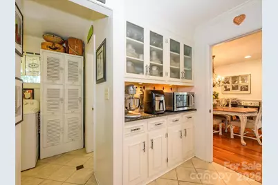 1300 Bevis Drive, Charlotte, NC 28209 - Photo 16