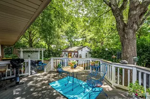 1300 Bevis Dr, Charlotte, NC 28209 - Photo 34