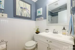 1300 Bevis Dr, Charlotte, NC 28209 - Photo 32
