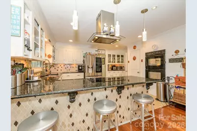 1300 Bevis Drive, Charlotte, NC 28209 - Photo 12