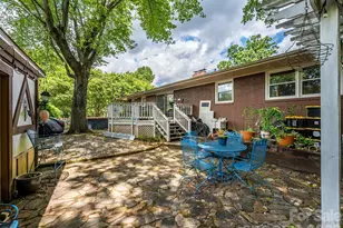 1300 Bevis Dr, Charlotte, NC 28209 - Photo 36