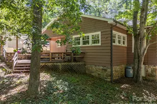 415 E Lakeshore Dr, Landrum, SC 29356 - Photo 38