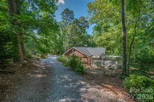 415 E Lakeshore Dr, Landrum, SC 29356 - Photo 40