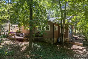 415 E Lakeshore Dr, Landrum, SC 29356 - Photo 42