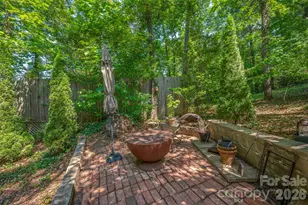415 E Lakeshore Dr, Landrum, SC 29356 - Photo 28