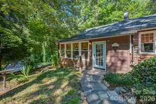 415 E Lakeshore Dr, Landrum, SC 29356 - Photo 2