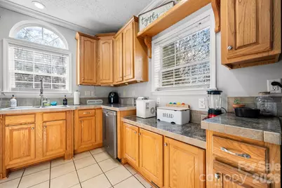 2533 Lail Road, Morganton, NC 28655 - Photo 6