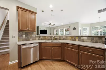 14711 Brannock Hills Drive, Charlotte, NC 28278 - Photo 6