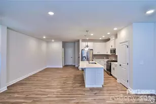 13105 Settlers Trail Ct, Charlotte, NC 28278 - Photo 4