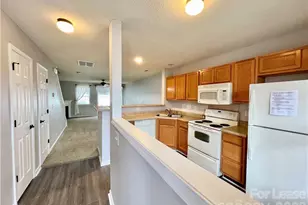 15113 Deshler Ct, Charlotte, NC 28273 - Photo 2